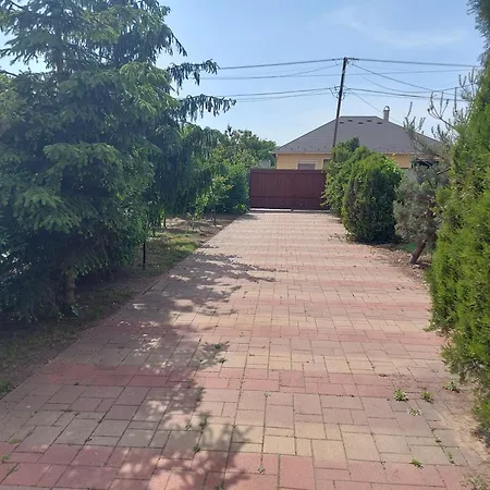 Ibolya Apartman Kertvarosban *